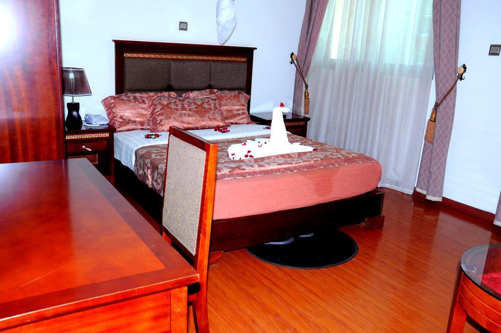 Addis Amba Hotel Бахир Дар Екстериор снимка