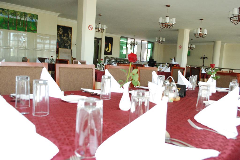 Addis Amba Hotel Бахир Дар Екстериор снимка