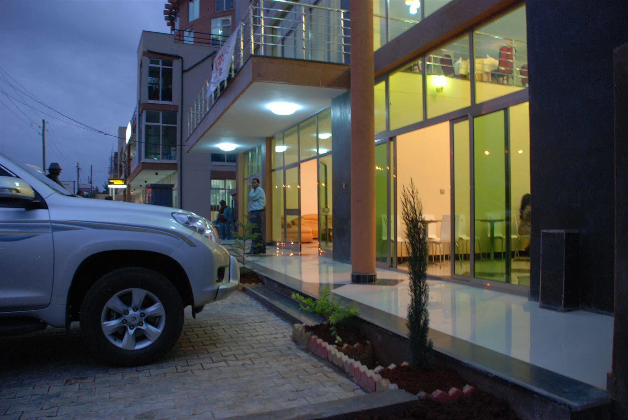 Addis Amba Hotel Бахир Дар Екстериор снимка
