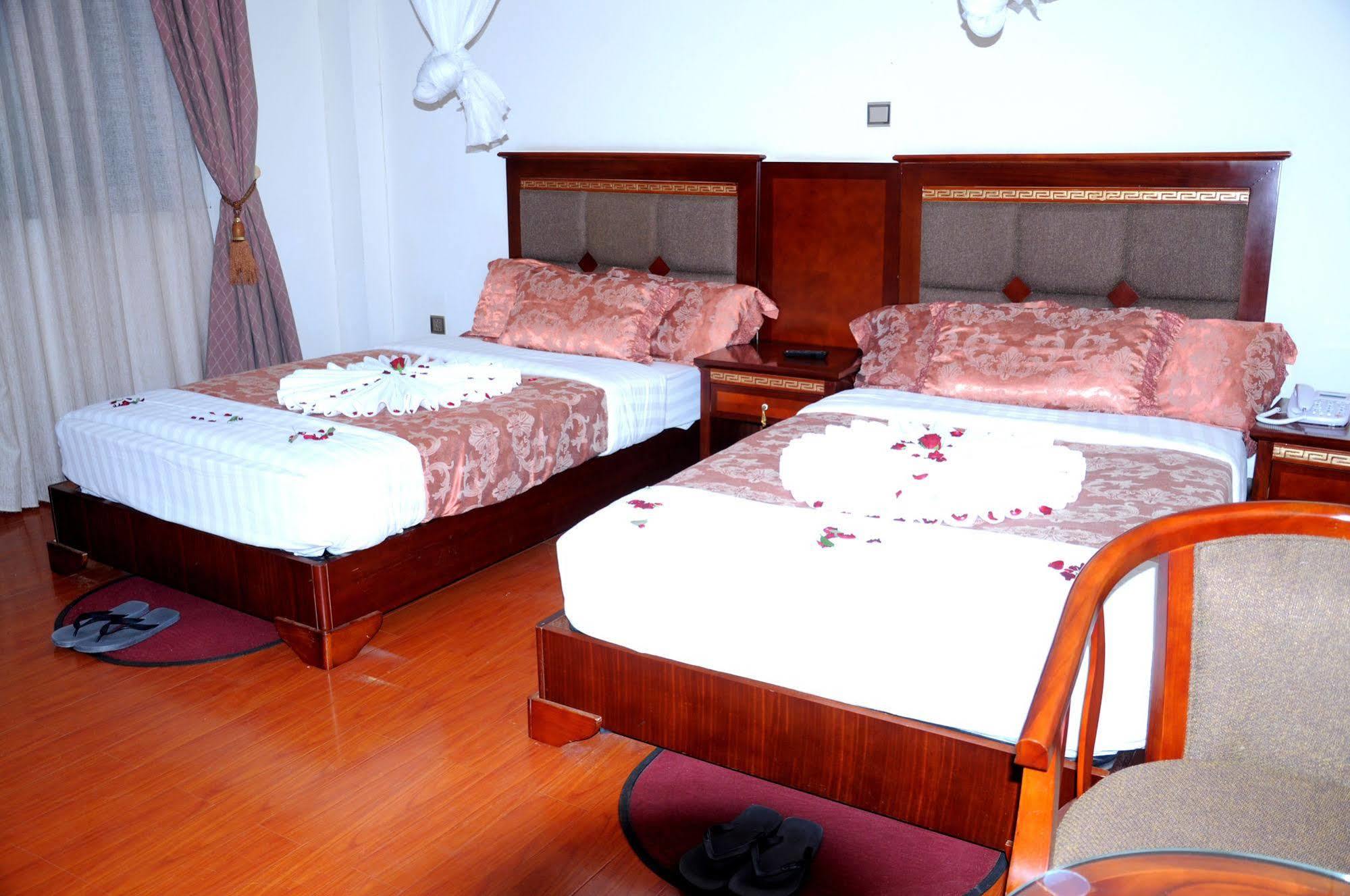 Addis Amba Hotel Бахир Дар Екстериор снимка