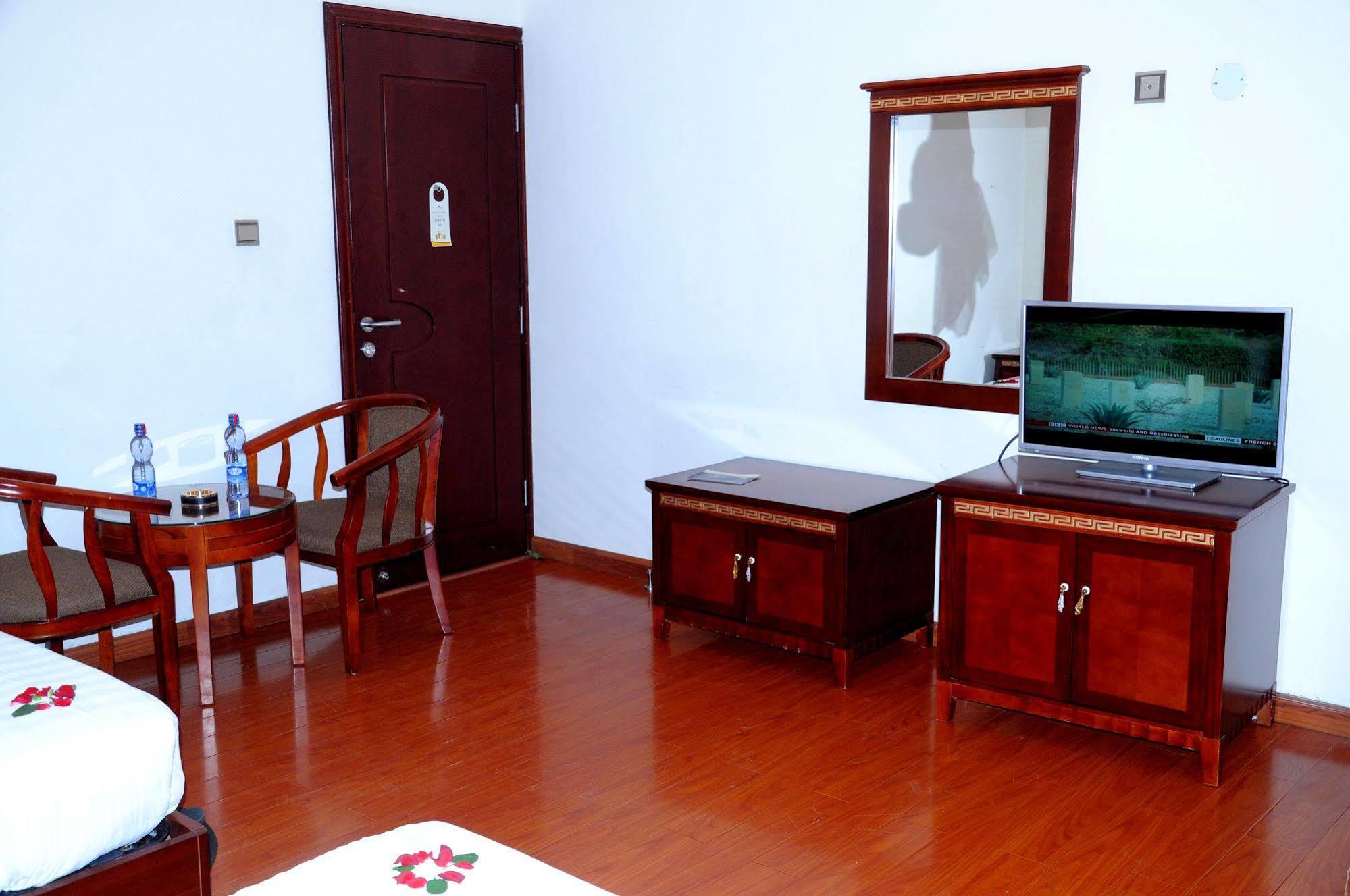 Addis Amba Hotel Бахир Дар Екстериор снимка